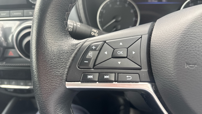 Nissan Juke 1.0 DiG-T 114 N-Connecta 5dr Petrol Hatchback